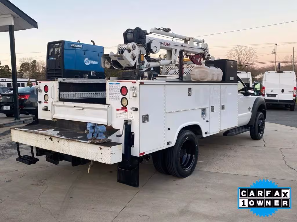 2013 Ford F-550 - 1FDUF5HT4DEB59331 - Image #13
