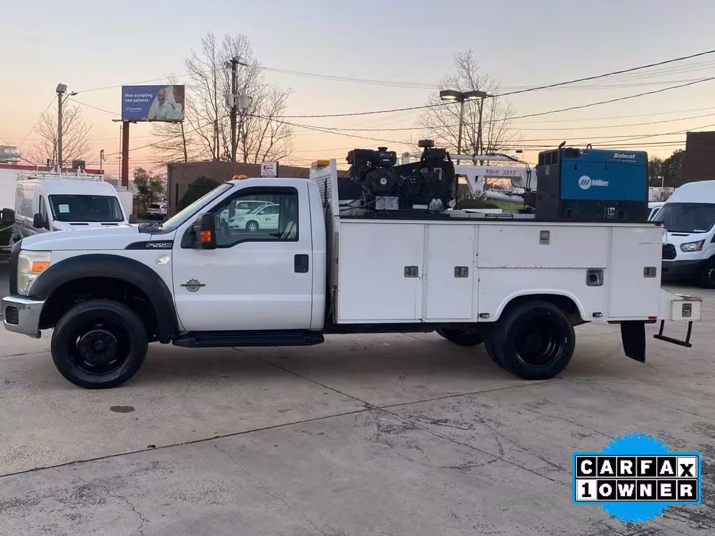 2013 Ford F-550 - 1FDUF5HT4DEB59331 - Image #10